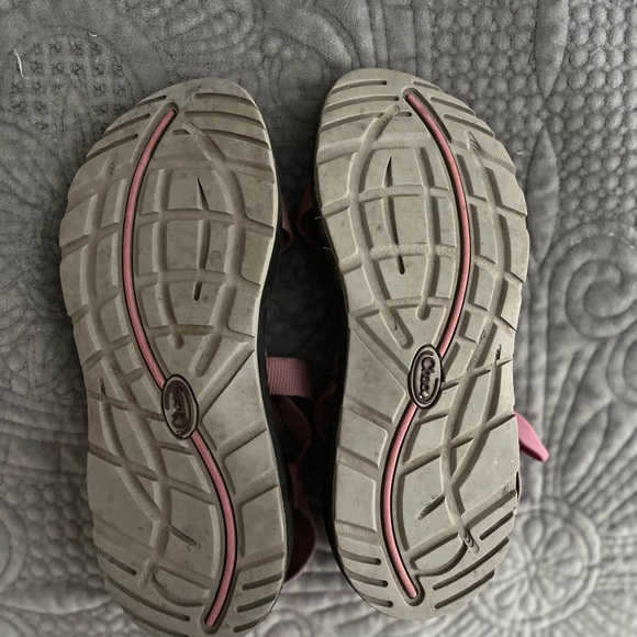 Chaco Z Cloud 2 toe loop. Size 8 Rose color. Only wore these a couple of times. - Picture 3 of 3